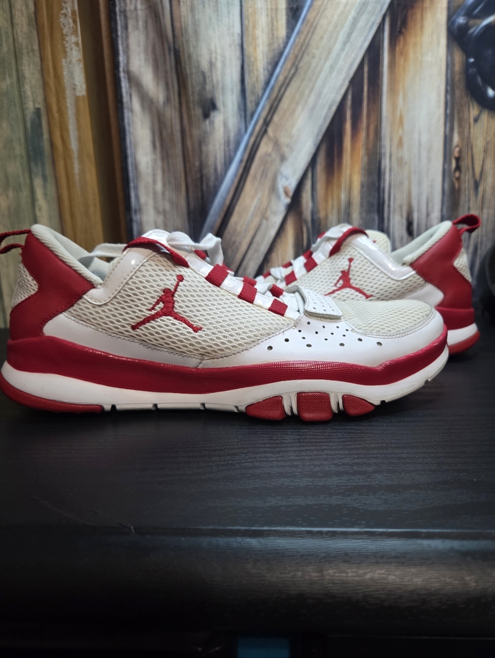 Jordan Trunner Dominate - White/Varsity Red - Men’s Size 11 - 2012 Rare